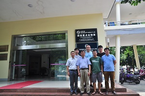 Researcher Yunjie Ding from the Dalian Institute of Chemical Physics, Chinese Academy of Sciences gave a report and came to the research team to guide the work.